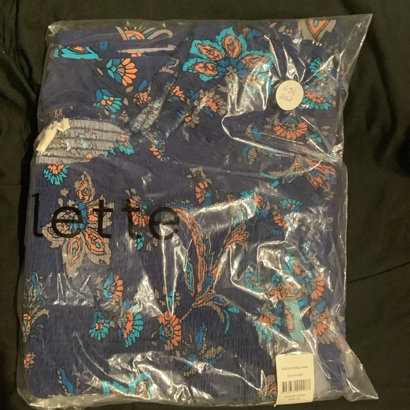 LORALETTE 20W On Off Shoulder Blue Floral Raelynn Maxi Dress (E31.10) - Picture 5 of 6